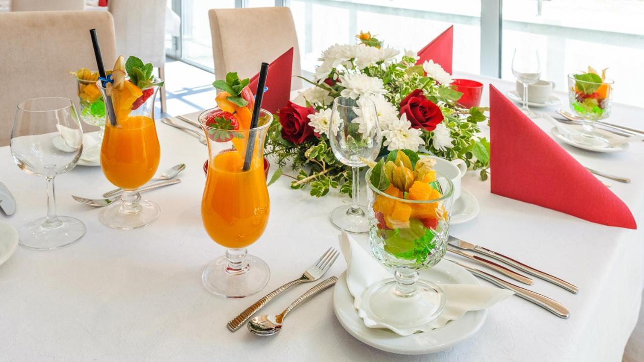 Hotel Zorza كولوبرزيغ المظهر الخارجي الصورة